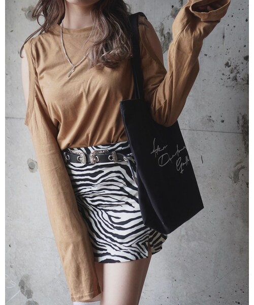 A.D.G（エーディージー）の「Zebra Pattern Mini Skirt (off white)（スカート・レディース・ホワイト・FREE）」の4枚目の写真