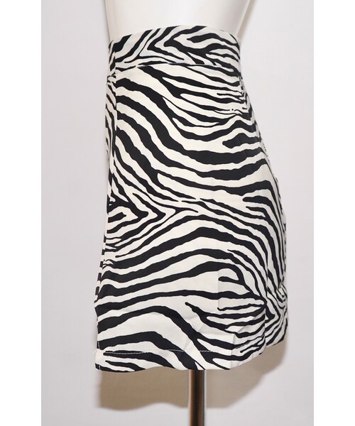 A.D.G（エーディージー）の「Zebra Pattern Mini Skirt (off white)（スカート・レディース・ホワイト・FREE）」の6枚目の写真