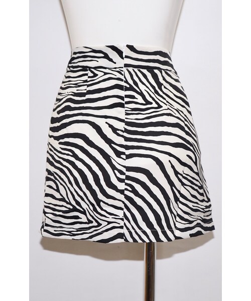A.D.G（エーディージー）の「Zebra Pattern Mini Skirt (off white)（スカート・レディース・ホワイト・FREE）」の7枚目の写真