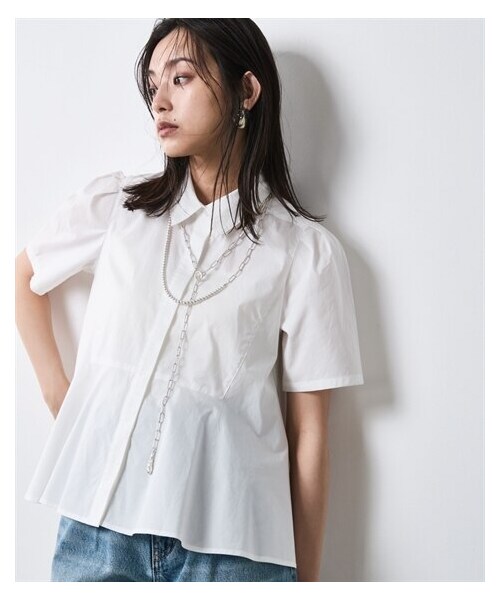 nissen（ニッセン）の「綿100％フレアデザインシャツ＜大きいサイズ有＞シックスタイル（シャツ/ブラウス・レディース・オフホワイト/ベージュ・6L/8L/10L）」の2枚目の写真