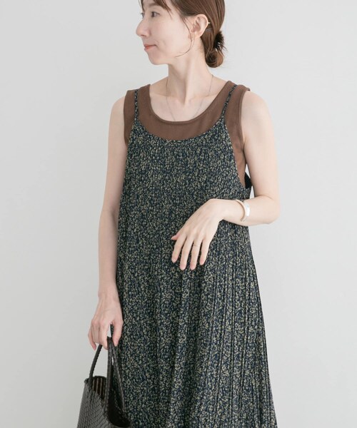 ITEMS URBANRESEARCH(アイテムズ アーバンリサーチ)の「『洗濯可』2WAYニットタンクトップ(ニット/セーター・レディース・OFF/GRN/BLK/BRN/BRD・Free)」の21枚目の写真