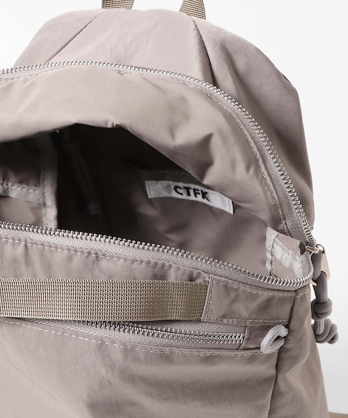 URBAN RESEARCH Sonny Label（アーバンリサーチサニーレーベル）の「CONTROL FREAK　DOWNYリュック（バックパック/リュック・レディース・ブラック/グレー・one）」の13枚目の写真