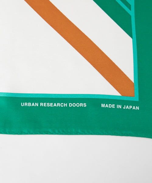 URBAN RESEARCH DOORS（アーバンリサーチドアーズ）の「シルクスカーフ∴（バンダナ/スカーフ・レディース・BEIGE/GREEN・one/One）」の7枚目の写真