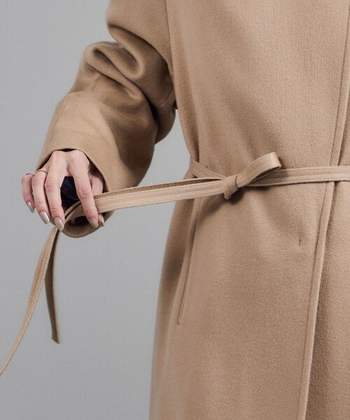 ADAM ET ROPE'(アダムエロペ)の「ピュアカシミヤナロートレンチコート(トレンチコート・レディース・キャメル/チャコール・F)」の12枚目の写真
