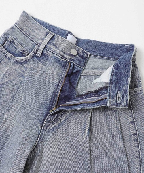 URBAN RESEARCH ROSSO（アーバンリサーチロッソ）の「ELENDEEK　PANEL TUK DENIM WIDE PT（その他パンツ・レディース・ICE・1/2）」の4枚目の写真