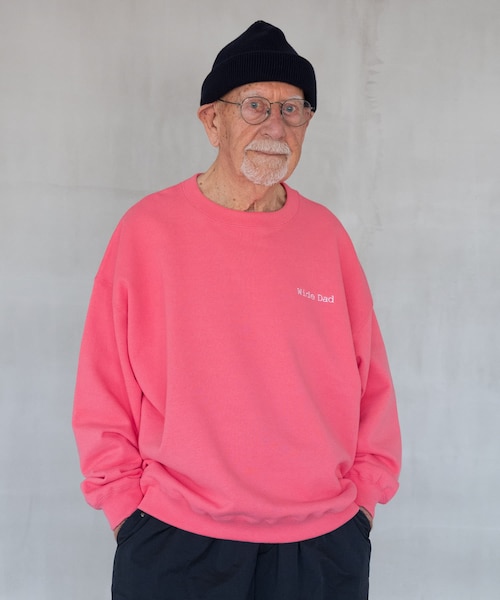 URBAN RESEARCH(アーバンリサーチ)の「Wide Dad SUPER WIDE SWEAT CREW-NECK(スウェット・メンズ・PINK/ASH・1/2)」の2枚目の写真