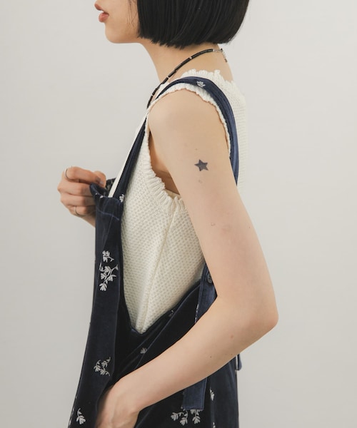 KBF（ケイビーエフ）の「クロシェスカラップタンクトップ（タンクトップ・レディース・IVORY/TOP GRAY/NAVY・One）」の7枚目の写真