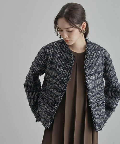 ROPE'(ロペ)の「【一部店舗限定】【LINTON】 ファンシーツイードノーカラージャケット(ノーカラージャケット・レディース・ベージュ系/ネイビー系・36/38)」の7枚目の写真