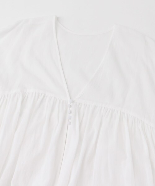 URBAN RESEARCH ROSSO（アーバンリサーチロッソ）の「ボリュームギャザーブラウス（シャツ/ブラウス・レディース・white/matcha・FREE）」の10枚目の写真