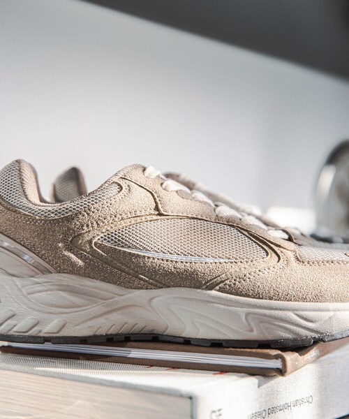 URBAN RESEARCH DOORS(アーバンリサーチドアーズ)の「『別注』MOONSTAR×DOORS STUDEN(スニーカー・レディース・URD BLACK/URD TAUPE・23/23.5/24/24.5/25)」の18枚目の写真