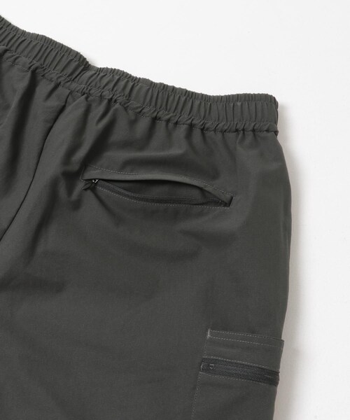 URBAN RESEARCH(アーバンリサーチ)の「『洗濯可/防シワ/撥水』COOL DOTS EASY SHORTS(その他パンツ・メンズ・BLACK/CHARCOAL/NAVY・M/L)」の21枚目の写真