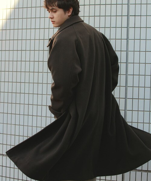 SENSE OF PLACE by URBAN RESEARCH(センスオブプレイスバイアーバンリサーチ)の「『ユニセックス』バルマカーンルーズコート(ステンカラーコート・メンズ・BLACK/D.BROWN/BLUE/BRN×BLK・M/L)」の22枚目の写真