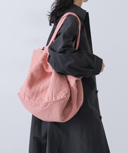 かぐれ（カグレ）の「COSMIC WONDER　さしこスクエアトートバッグ（トートバッグ・レディース・Charcoal/Rose・FREE）」の2枚目の写真