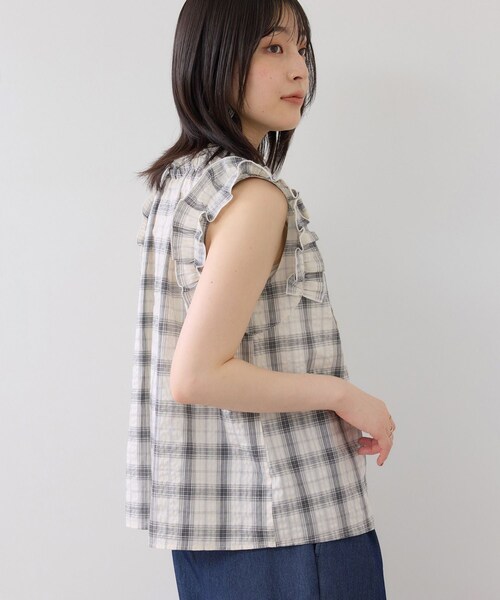 VIS(ビス)の「袖フリルノースリーブブラウス/2WAY(シャツ/ブラウス・レディース・ブラック系/ホワイト系/サックス・F)」の6枚目の写真
