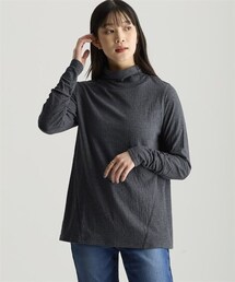 nissen | ＜大きいサイズ＞綿１００％甘編みやわらかカットソー袖シャーリング使いすっきり見えタートルプルオーバー(Tシャツ/カットソー)