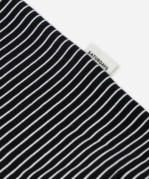 Saturdays NYC(サタデーズ ニューヨークシティ )の「Randall Stripe Relaxed SS Tee(Tシャツ/カットソー・レディース・ブラック/オフホワイト/オリーブ・L/M/S/XL)」の18枚目の写真