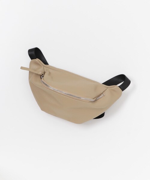ITEMS URBANRESEARCH（アイテムズ アーバンリサーチ）の「レザーウエストバッグ（ボディバッグ/ウエストポーチ・メンズ・BEG/BLK/BRN・one）」の4枚目の写真