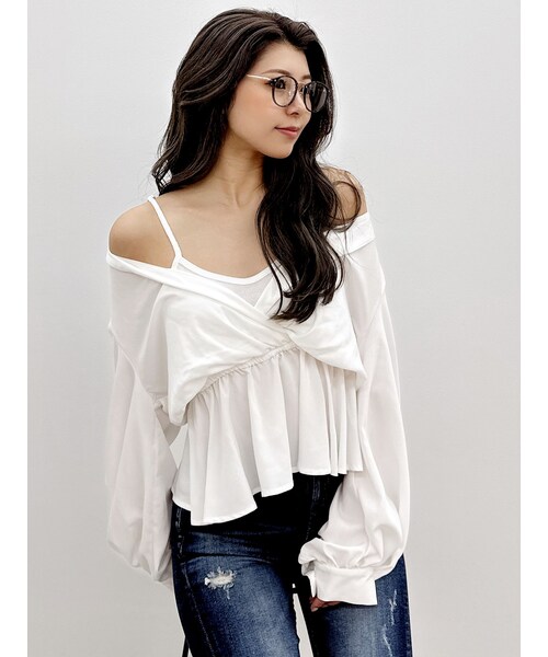 GYDA（ジェイダ）の「キャミレイヤードオフショルペプラムシャツ（シャツ/ブラウス・レディース・オフホワイト/ブルー・F）」の2枚目の写真