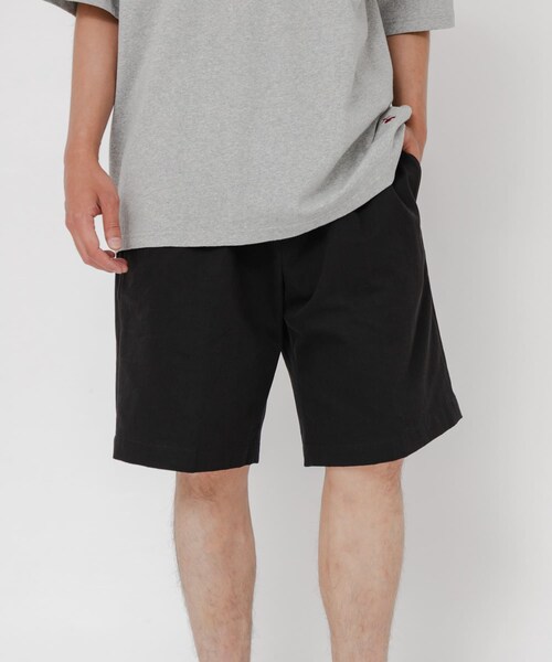 URBAN RESEARCH(アーバンリサーチ)の「『別注』BROOKS BROTHERS×URBAN RESEARCH PLEAT SHORTS(その他パンツ・メンズ・BLACK/ECRU・M/L/XL)」の9枚目の写真