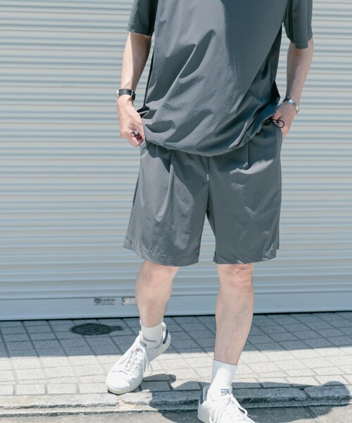 ITEMS URBANRESEARCH(アイテムズ アーバンリサーチ)の「シルキーナイロン 多機能 ショートパンツ(その他パンツ・メンズ・CHA/BLK/NVY・M/L)」の21枚目の写真