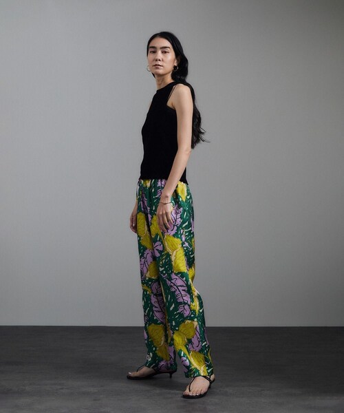 ADAM ET ROPE'（アダムエロペ）の「【BANANATIME（バナナタイム）】EASY PANTS / イージーパンツ（その他パンツ・レディース・ベージュ系/グリーン系/ピンク系・XS）」の15枚目の写真