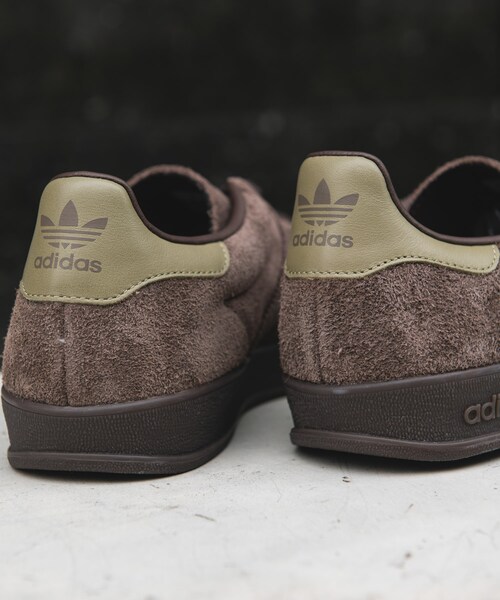 URBAN RESEARCH DOORS(アーバンリサーチドアーズ)の「adidas Exclusive GAZELLE INDOOR(スニーカー・レディース・ダークブラウン・23/23.5/24/24.5/25)」の6枚目の写真