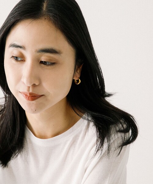 URBAN RESEARCH(アーバンリサーチ)の「decor『デコール』 Plump Drop Pierce L(ピアス(両耳用)・レディース・GOLD・-)」の5枚目の写真
