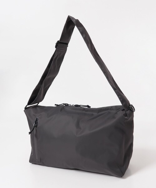 URBAN RESEARCH DOORS（アーバンリサーチドアーズ）の「『別注』YAKPAK×DOORS　SHOULDER BAG M（ショルダーバッグ・メンズ・BLACK/CHARCOAL/GRAY・-）」の16枚目の写真