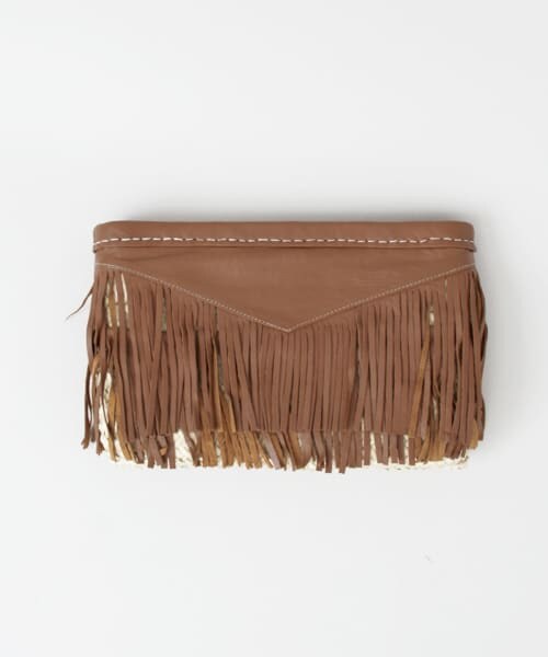 URBAN RESEARCH（アーバンリサーチ）の「Shuku-ran　フリンジクラッチ（クラッチバッグ・レディース・WHITE/BROWN・-）」の2枚目の写真