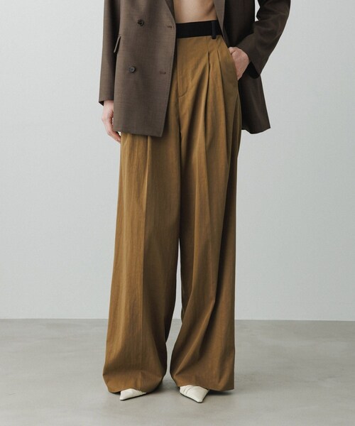 ADAM ET ROPE'（アダムエロペ）の「【EMOELLE】バイカラーベルトドレスパンツ（その他パンツ・レディース・ブラウン/ベージュ系/ピンク系/ブラック系/オフホワイト/カーキ系/キャメル系/グリーン系/ブラック/キナリ/ブルー系・36/38/34）」の15枚目の写真