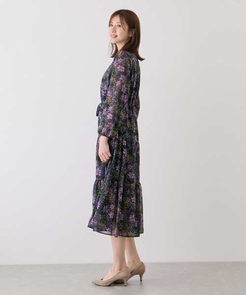 Jayro(ジャイロ)の「花柄ワンピース(ワンピース・レディース・ブラック系/ネイビー系・F)」の13枚目の写真