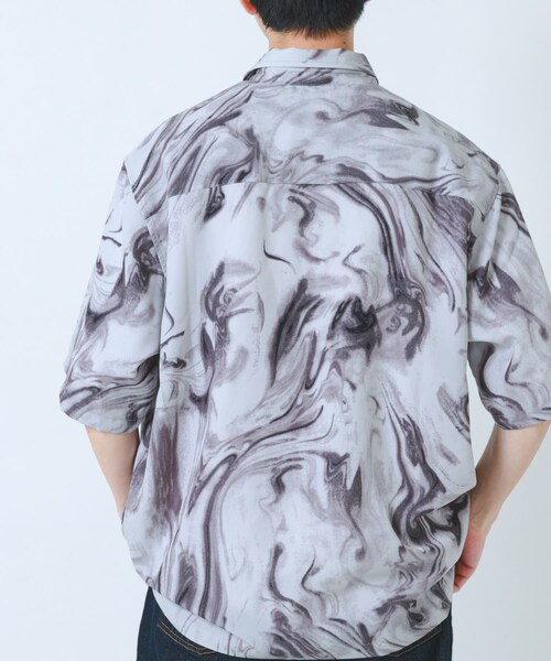 ITEMS URBANRESEARCH(アイテムズ アーバンリサーチ)の「マーブルプリントレギュラーカラーショートスリーブシャツ(シャツ/ブラウス・メンズ・BEIGE/BLACK/WHITE・M/L)」の9枚目の写真