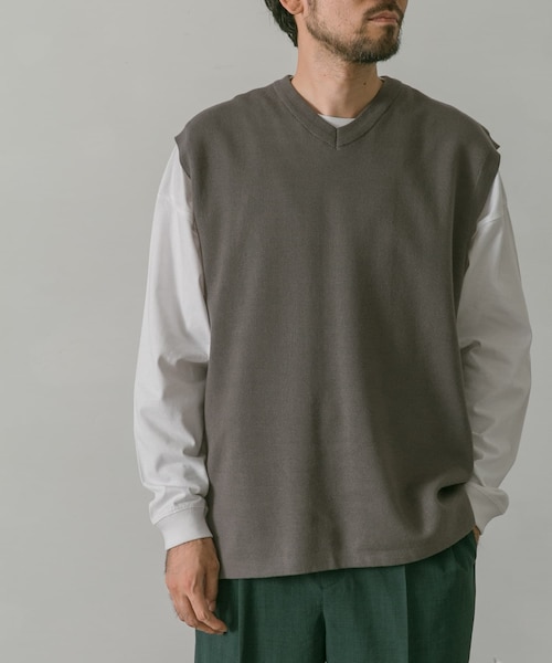 URBAN RESEARCH DOORS（アーバンリサーチドアーズ）の「ダブルフェイスVネックベスト（ベスト・メンズ・STEEL BLUE/GREIGE/BROWN/CHARCOAL・M/L）」の2枚目の写真