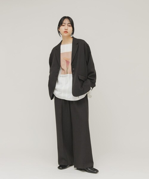 KBF（ケイビーエフ）の「ワンタックミニマルパンツ（その他パンツ・レディース・MOSS GRAY/CHARCOAL・36/38）」の10枚目の写真