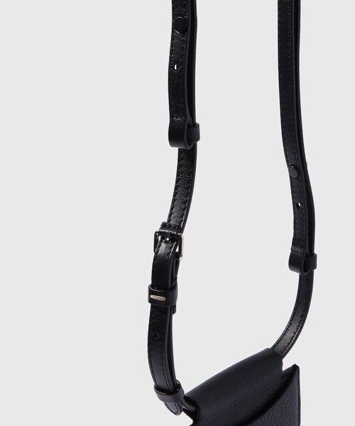 ADAM ET ROPE'（アダムエロペ）の「【Maison Margiela/メゾン マルジェラ】PHONE NECK POUCH（ポーチ・メンズ・ブラック・F）」の7枚目の写真