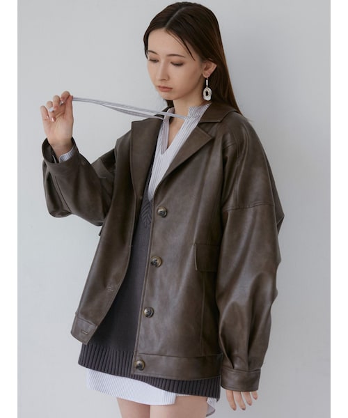 MURUA（ムルーア）の「フェイクレザーミドルジャケット（ライダースジャケット・レディース・アイボリー/ダークグレー/ブラウン・F）」の9枚目の写真