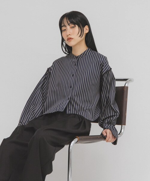 KBF（ケイビーエフ）の「ヘムデザインクロップドシャツ（シャツ/ブラウス・レディース・CREAM st/NAVY st・one）」の9枚目の写真