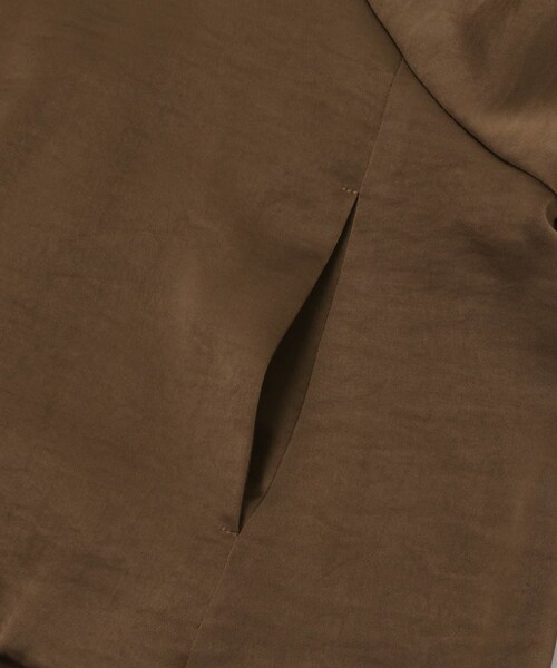 URBAN RESEARCH ROSSO（アーバンリサーチロッソ）の「CHIGNON　サテンボリュームブルゾン（ブルゾン・レディース・GBEIGE/BLACK/BROWN・Free）」の20枚目の写真