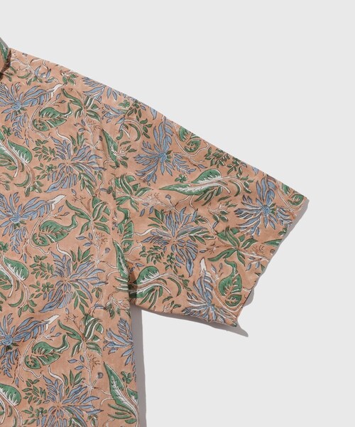 ADAM ET ROPE'(アダムエロペ)の「INDIAN FABRIC PATTERN S/S SHIRTS(シャツ/ブラウス・メンズ・ブラウン/ダークグリーン・L/M/S)」の11枚目の写真