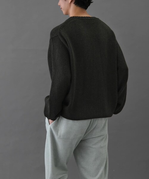 URBAN RESEARCH DOORS（アーバンリサーチドアーズ）の「FORK&SPOON　コットンウールVネックニット（ニット/セーター・メンズ・BLACK/LODEN・4/5）」の17枚目の写真