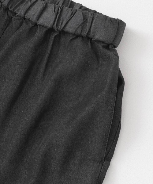 URBAN RESEARCH DOORS（アーバンリサーチドアーズ）の「リヨセルデニムイージーパンツ（デニムパンツ・レディース・BLACK/INDIGO・M/L）」の12枚目の写真