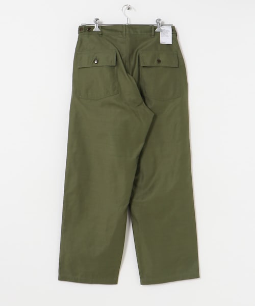 URBAN RESEARCH(アーバンリサーチ)の「『別注』CIOTA×URBAN RESEARCH Baker Pants(Baggy)(チノパンツ・メンズ・Dark Olive・4/5/6)」の3枚目の写真