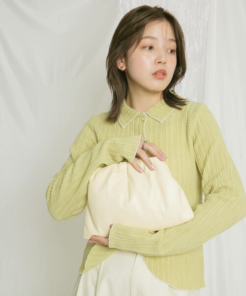 KBF（ケイビーエフ）の「ボールチェーンギャザーBAG（ハンドバッグ・レディース・SILVER/YELLOW/BLACK・one）」の2枚目の写真