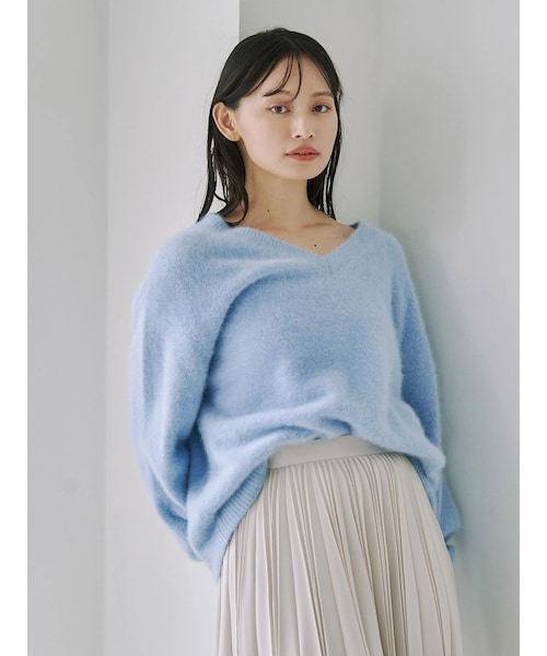 TONAL（トーナル）の「PREMIUM FOX×CASHMERE Vネックプルオーバー（ニット/セーター・レディース・オフホワイト/グレー/ピンク/アイスブルー/ベージュ・M）」の11枚目の写真