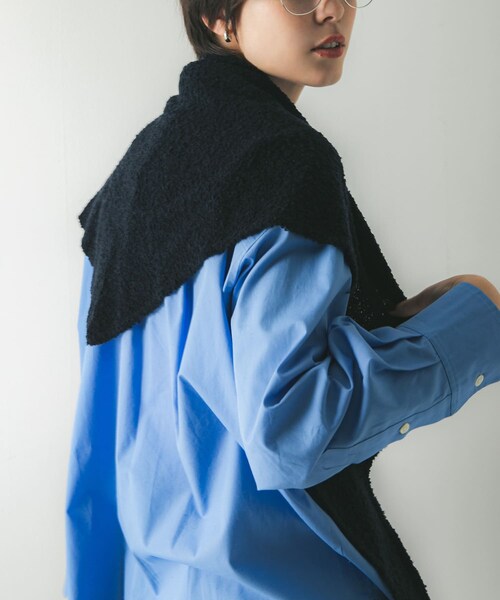URBAN RESEARCH(アーバンリサーチ)の「ウールカシミヤサンカクストール(ストール/ショール・レディース・WHITE/RED/NAVY・-)」の2枚目の写真