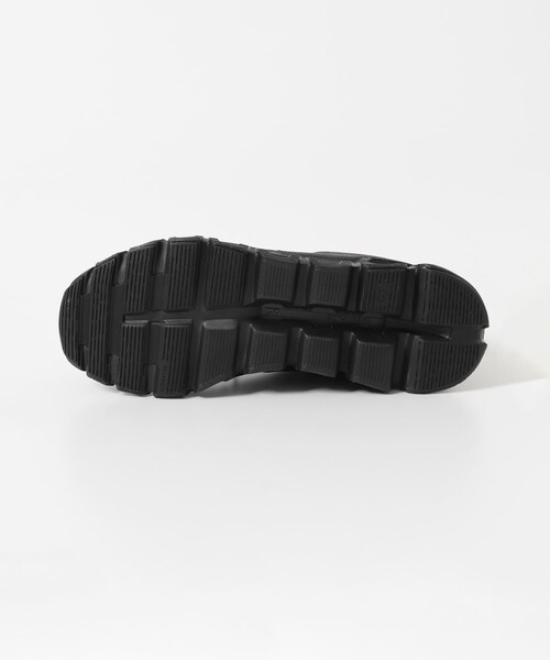 URBAN RESEARCH DOORS（アーバンリサーチドアーズ）の「On　CLOUD 6（スニーカー・レディース・BLK/BLK・23.5/24/24.5/25/25.5）」の6枚目の写真