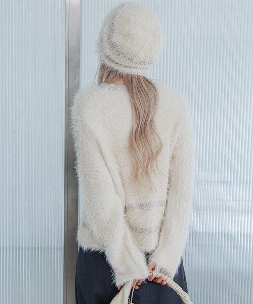 KBF（ケイビーエフ）の「ラインデザインシャギーニットビーニー（ニットキャップ/ビーニー・レディース・IVORY/BROWN/CHARCOAL・One）」の8枚目の写真