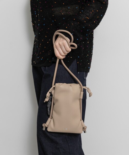 THE GOODLAND MARKET（ザグッドランドマーケット）の「F/CE.　TECH LEATHER MAP POCHETTE（ショルダーバッグ・レディース・Black/Beige/Red/Silver・FREE）」の5枚目の写真