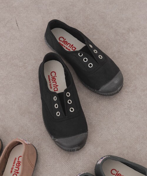 URBAN RESEARCH DOORS（アーバンリサーチドアーズ）の「Cienta　キャンバスシューズ(KIDS)（シューズ小物/雑貨・キッズ・NEGRO/BEIGE/ANTRACITA・17/18/19/20）」の4枚目の写真