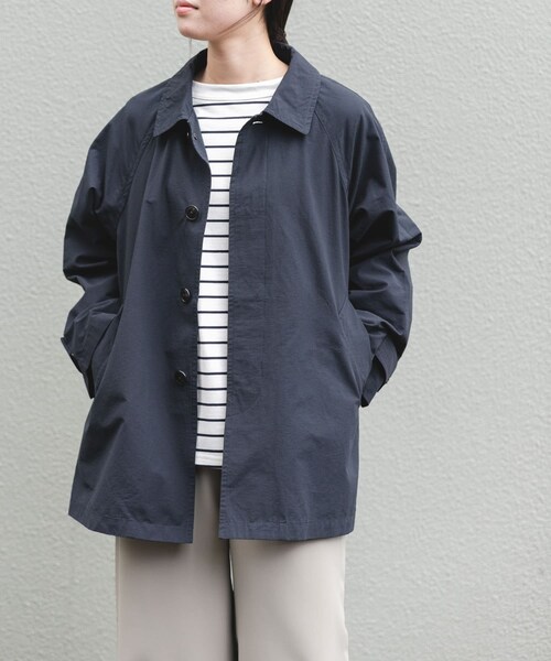 URBAN RESEARCH DOORS(アーバンリサーチドアーズ)の「FORK&SPOON ステンカラーテントコート(ステンカラーコート・レディース・BEIGE/NAVY・1)」の14枚目の写真